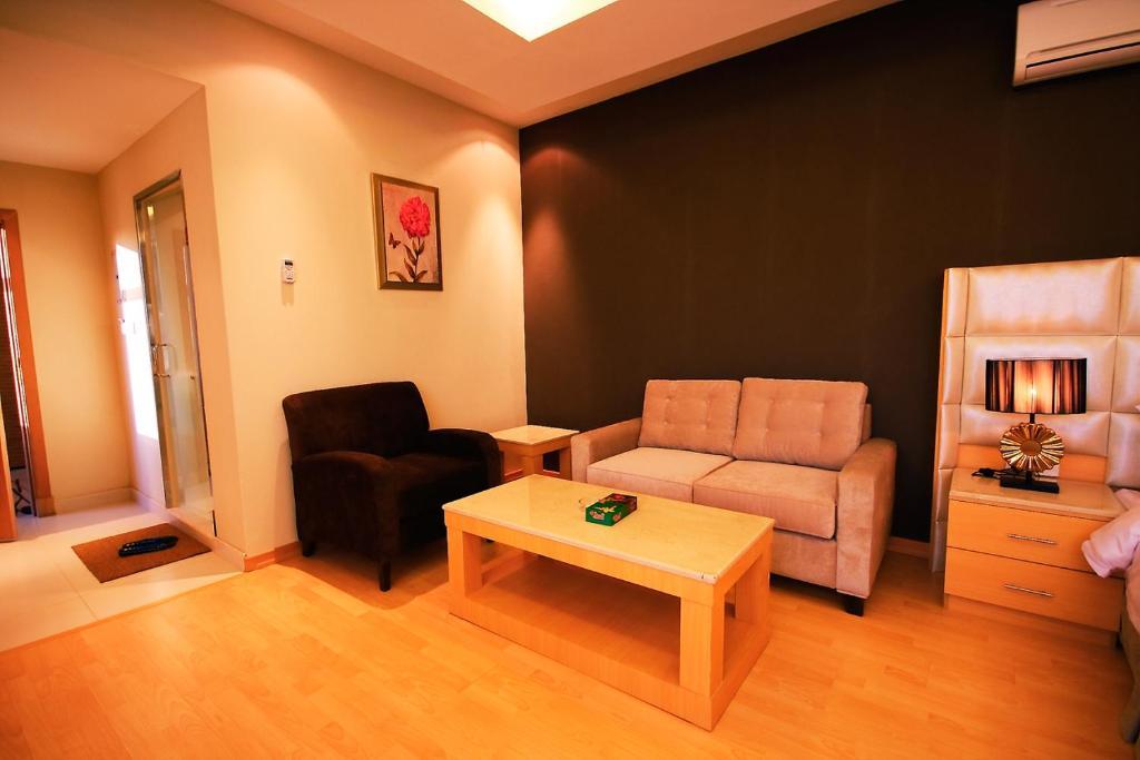 Meera Suites Рияд Екстериор снимка